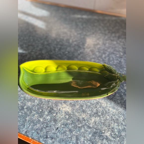 Vintage Ceramic Pea Serving Dish - Picture 2 of 3